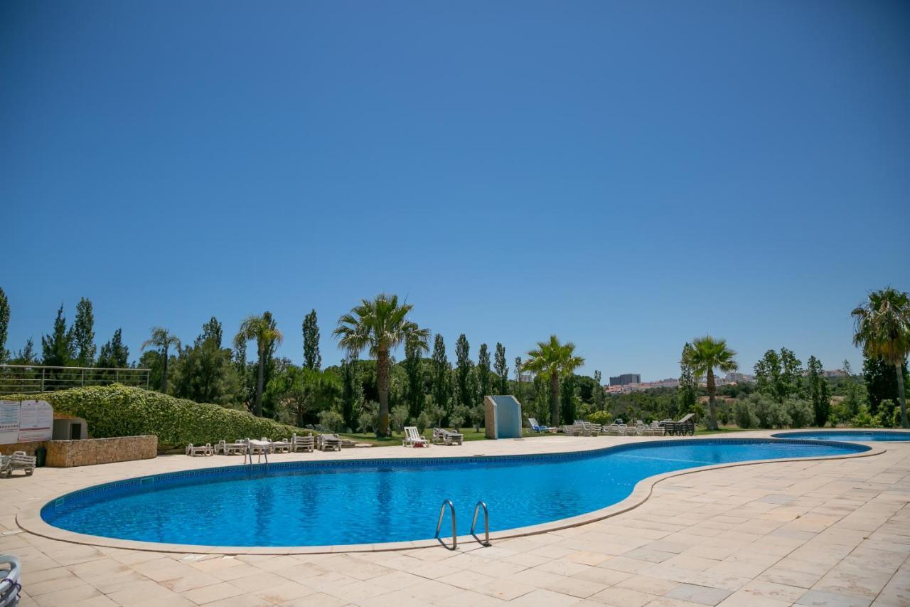 Sunny Villa Facing The Swimming Pool Fontainhas  Eksteriør bilde