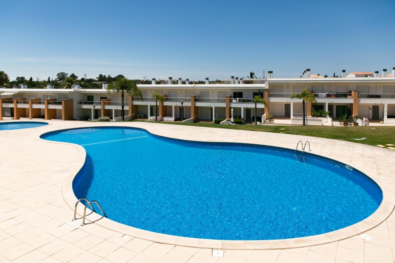 Sunny Villa Facing The Swimming Pool Fontainhas  Eksteriør bilde