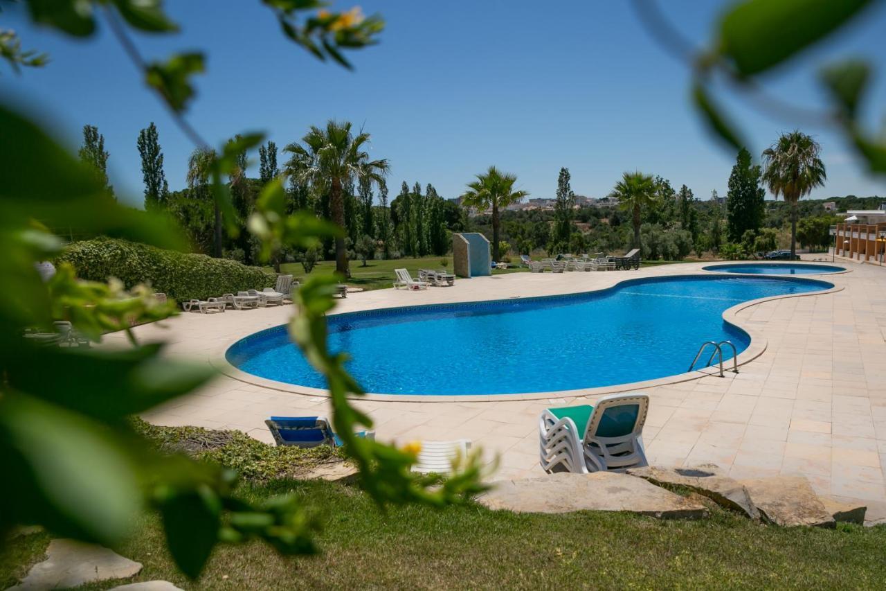 Sunny Villa Facing The Swimming Pool Fontainhas  Eksteriør bilde